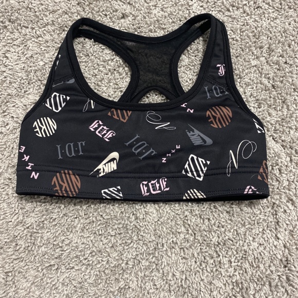 Nike sports bra, kids reversible - Picture 3 of 4